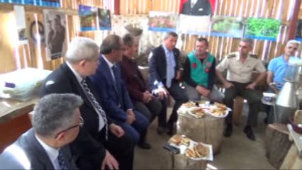 Kızıl Akbaba ve Çakal, Özgürlüğüne Kavuştu