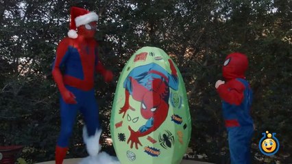 Download Video: SPIDERMAN GIANT EGG SURPRISE TOYS for Kids w_ Spidey IRL Bubbles Gross Slime Christmas Toys Unboxing-8Z