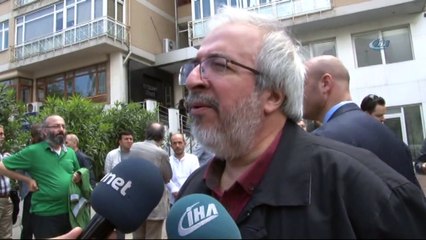 Yeni Şafak Yazarı Akif Emre Hayatını Kaybetti