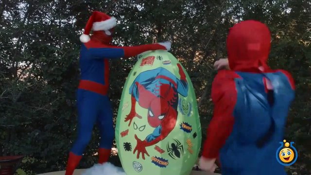 SPIDERMAN GIANT EGG SURPRISE TOYS for Kids w_ Spidey IRL Bubbles Gross Slime Christmas Toys Unboxing-8Zjug_