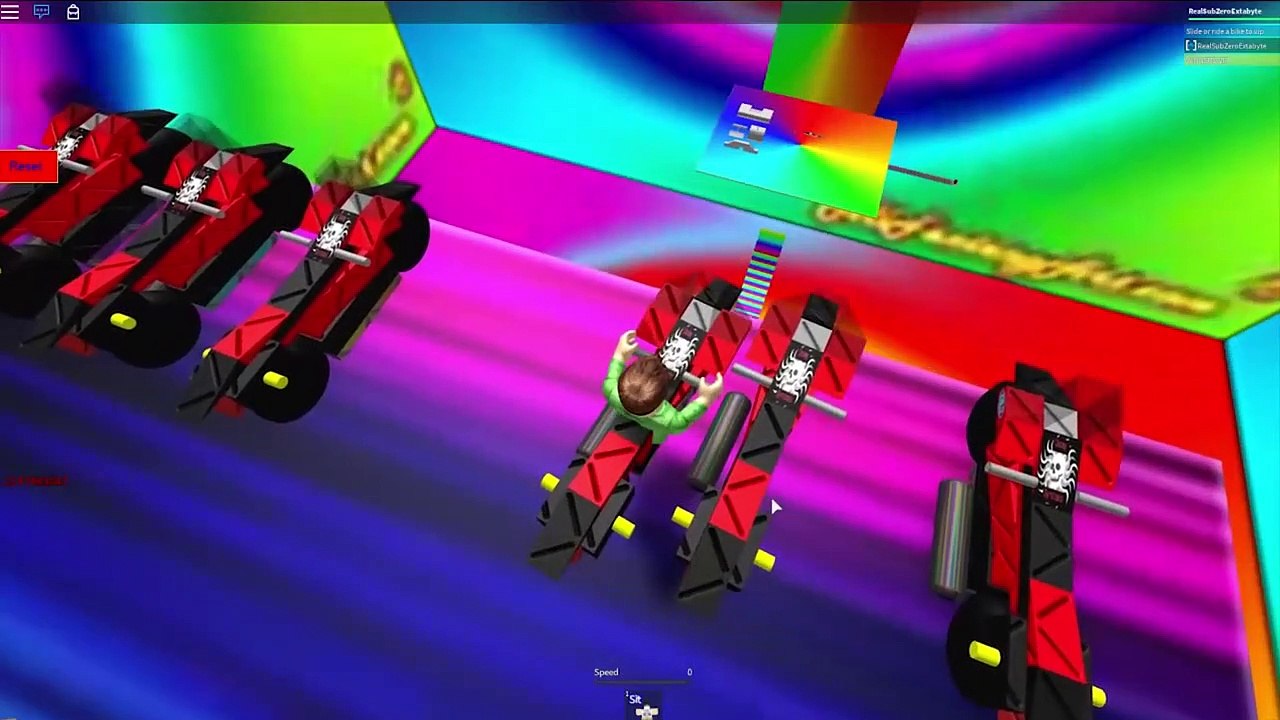 SLIDE DOWN A RAINBOW IN A BOX! (Roblox Rainbow Slide)-mFgjH6w