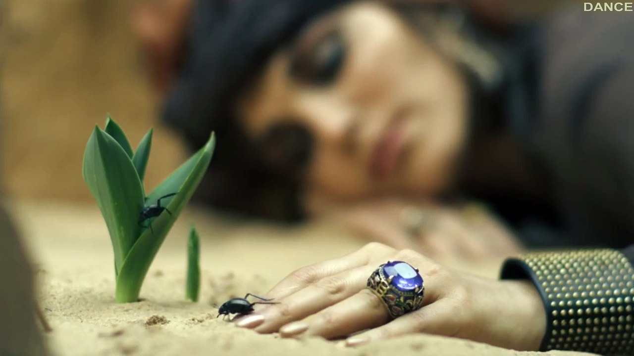 Сати Казанова / Спит мое счастье / VIDEO CLIP/ Ноябрь 2015