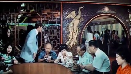 The Man With The Golden Gun : trailer