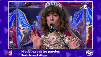 Nagui complimenté sur son postérieur par la choriste de N'oubliez pas les paroles
