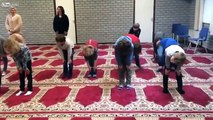 Hollandalı Çocuklara Namaz Kıldırmaya Çalışan İmam