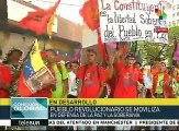 Universitarios venezolanos marchan en favor de la paz
