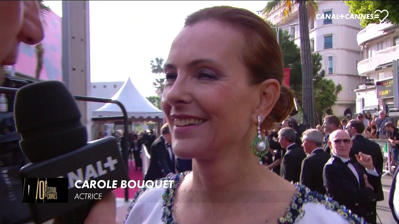 Carole Bouquet "C'est toujours important d'être ici !" - Festival de Cannes 2017
