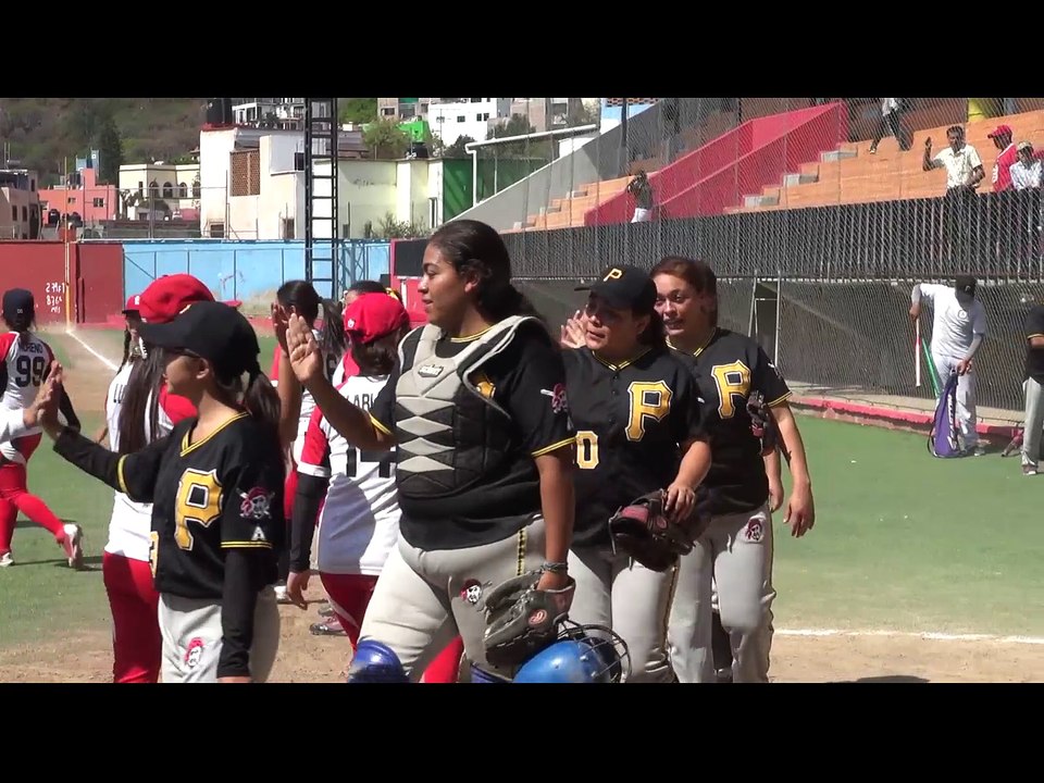 Piratas vs Rookies en San Jerónimo