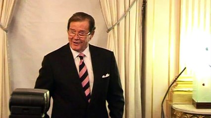 Murió Roger Moore, que encarnó a James Bond