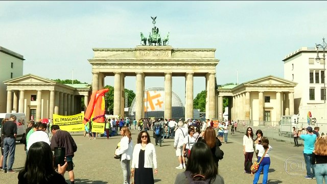 Estado Islâmico deixou 22 mortos em Manchester Após Show de Ariana Grande