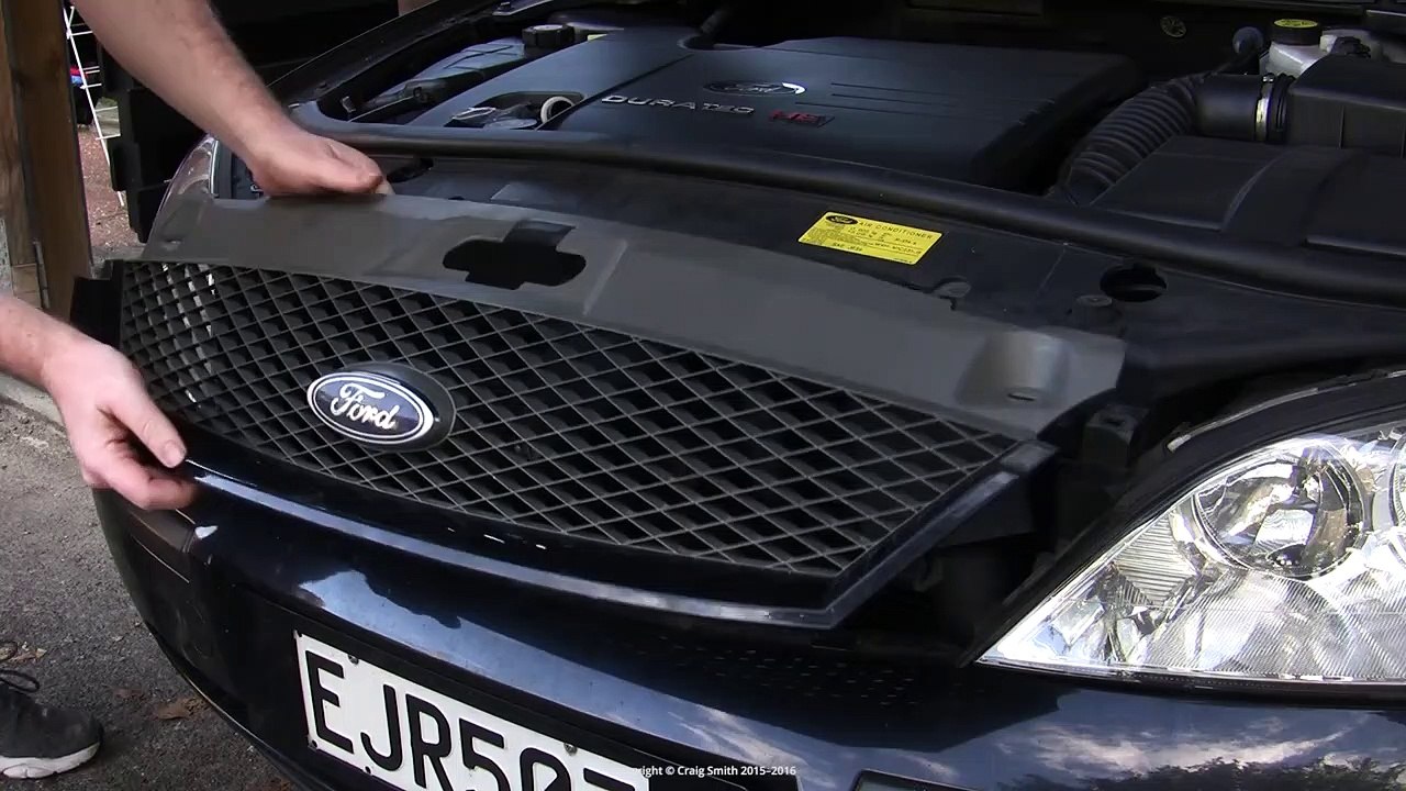 Simple howto Change headlight bulb (200007) Video Dailymotion