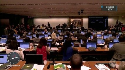 Oposição começa a coletar assinaturas para abrir CPI sobre denúncias contra Temer