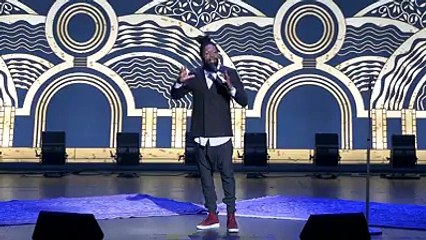 Fary revient sur le comportement des gens sur les réseaux durant les élections avec un sketch à mourir de rire