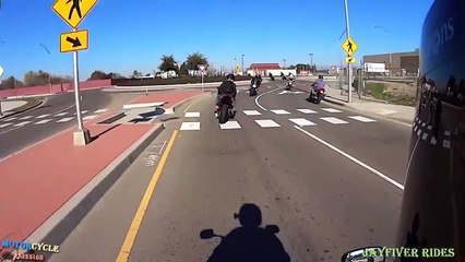 Télécharger la video: MOTORCYCLE CRASHES COMPILAqirt Bike Crashes, Wrecks & MOTO Fails _#25