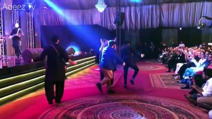 Aiman Khan and Minal Khan at PTCL and Iflix Musical Night
