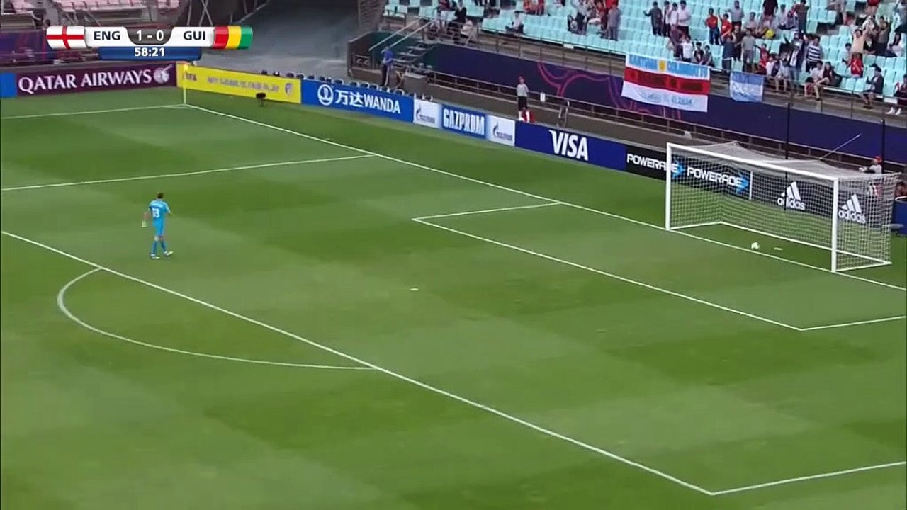 Il marque un but contre son camps à plus de 45 mètres ! FAIL