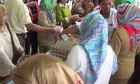 Operasi Pasar Murah di Bone, Warga Serbu Telur Ayam