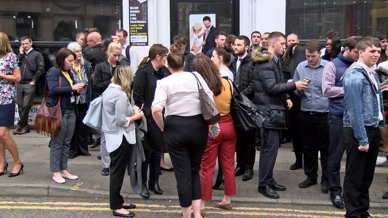 Großbritannien: Fieberhafte Suche nach Komplizen