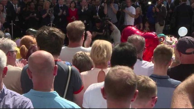 Les images des hommages aux victimes de Manchester au Royaume-Uni