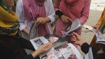 Una revista de mujeres da color al relato que tiñe de negro Afganistán