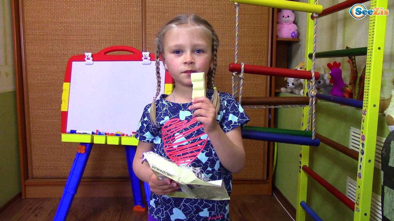 BAD BABY Видео для детей! Взрыв в квартире Кто в живет холодильнике?  Медведь в гостях у Ярославы