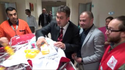Türk Kızılayı'ndan Doğum Yapan Annelere 'Sevgi Bohçası'