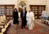 İlk Temas Gergin Geçti! Trump'a Yüz Vermeyen Papa'dan 'Manidar' Hediyeler