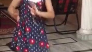 Cute Little Girl Viral Dance on Indian Song - Comedy Funny  Video Hits Social Media 2021