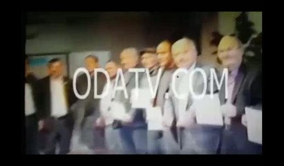 AKP'li başkan "evet" için çalışan muhtarlara para dağıttı