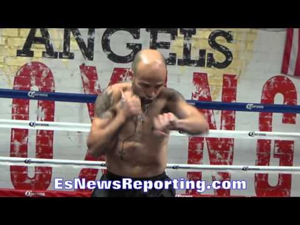 Kiko Martinez: Canelo K.O's Khan! Kiko DOES SLICK SHADOW BOXING - EsNews Boxing