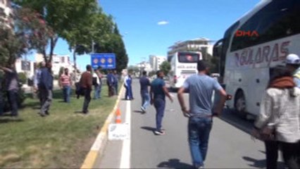 Adıytaman Yolcu Otobüsü Ile Otomobil Çarpıştı: 1 Yaralı