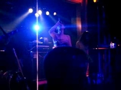 Simone elle est bonne à la Flèche d'or 1