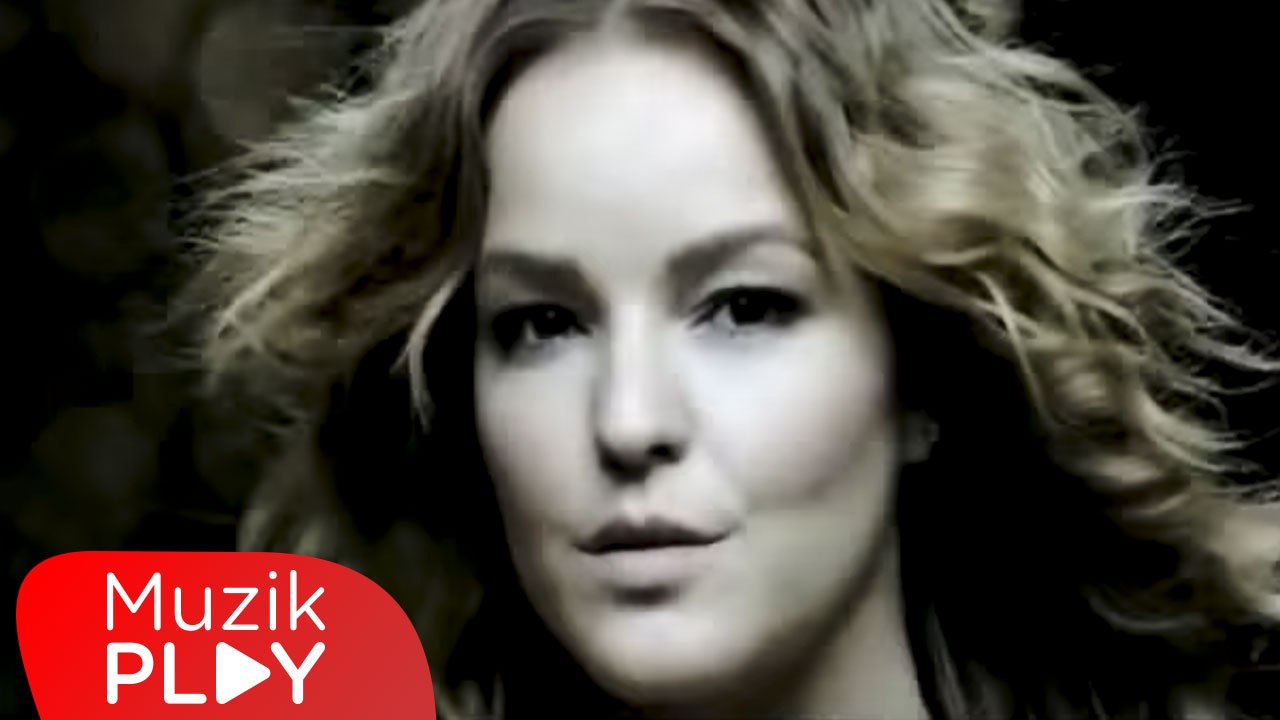 Bengü - Kocaman Öpüyorum