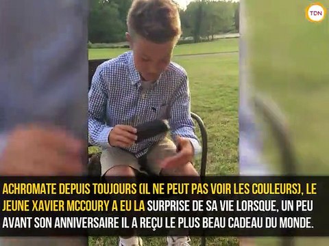 Ce gamin va voir en couleur pour la première fois