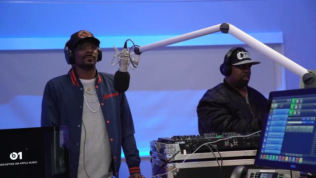 Snoop Dogg & DJ Battlecat King of the West Coast Freestyle @ Beats 1 Radio The Pharmacy with Dr Dre, 05-20-2017