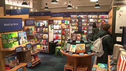 Amazon Books store requires you to get off your computer and walk outside