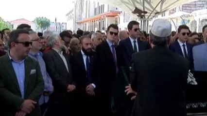 Gazeteci Akif Emre Son Yolculuğuna Uğurlandı