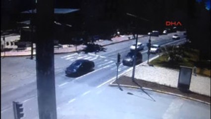 Adıyaman Yolcu Otobüsü Ile Otomobil Çarpıştı: 1 Yaralı