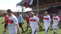 Milli Sporcu Selçuk İnan ve Sanatçı Murat Kekilli Van'da