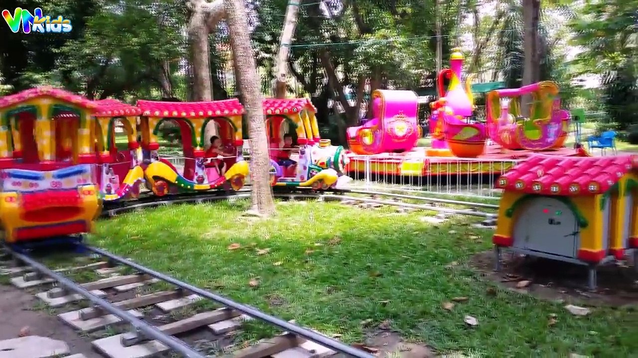 Bí bò bí bo em tập lái ô tô, Bí bò bí bo sau này em khôn lớn em lái xe đón cô