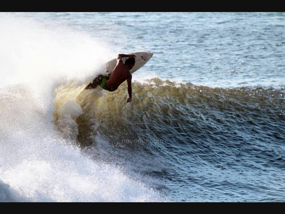 Lacanau Océan – Destination atlantique Grosses Vagues swell – Tourisme Gironde bord de mer