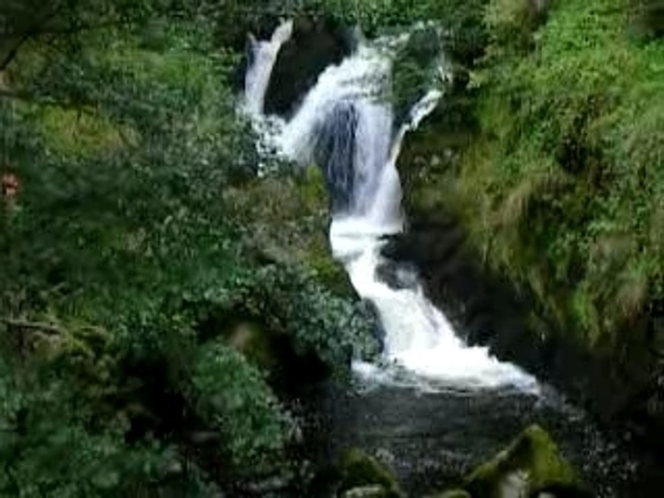 CASCADE EN AUVERGNE