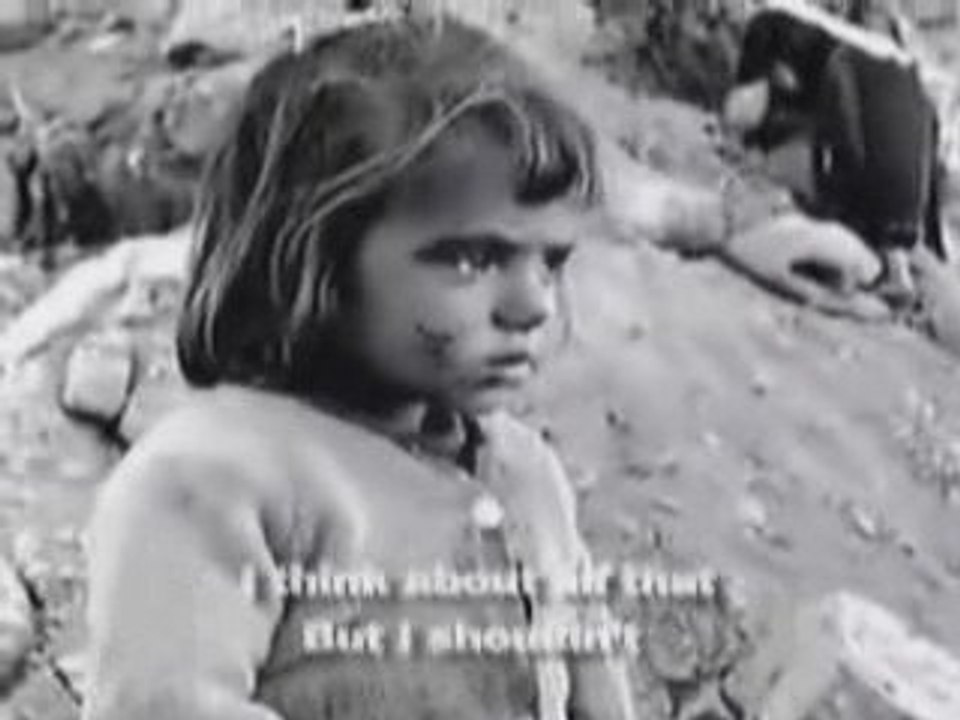 Non Non Rien N'a Changé (English Subtitles)