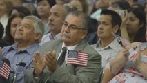 Casi diez mil hispanos se naturalizan como ciudadanos en EEUU por temor a Trump