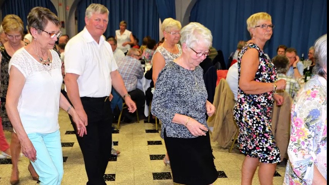 diapo repas à Bal Parc mai 2017