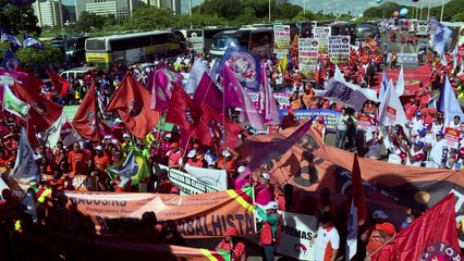 Milhares protestam em Brasília