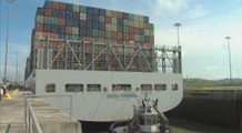 El buque OOCL France bate el récord de paso de carga por el Canal de Panamá