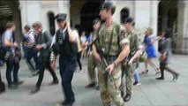 El Ejército vigilará el palacio de Buckingham, el Parlamento y las embajadas
