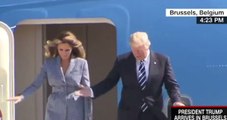 İki Ziyarette de Eli Havada Kalan Trump Brüksel'de Melania'ya Elini Uzatmadı