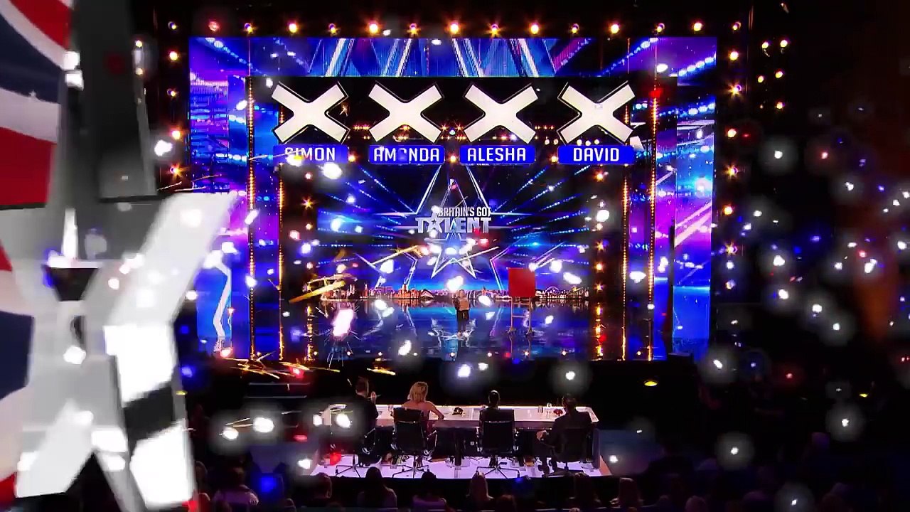 Britain's Got Talent : à seulement 8 ans, Issy Simpson laisse tous les membres du jury sans voix!